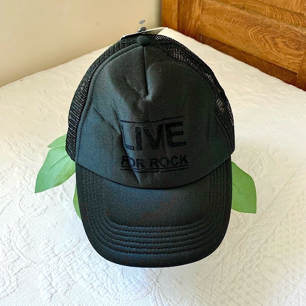 NEW Zara LIVE FOR ROCK Text Baseball Cap black NWT